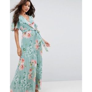 NWT ASOS Pleated Maxi Dress in Floral Print